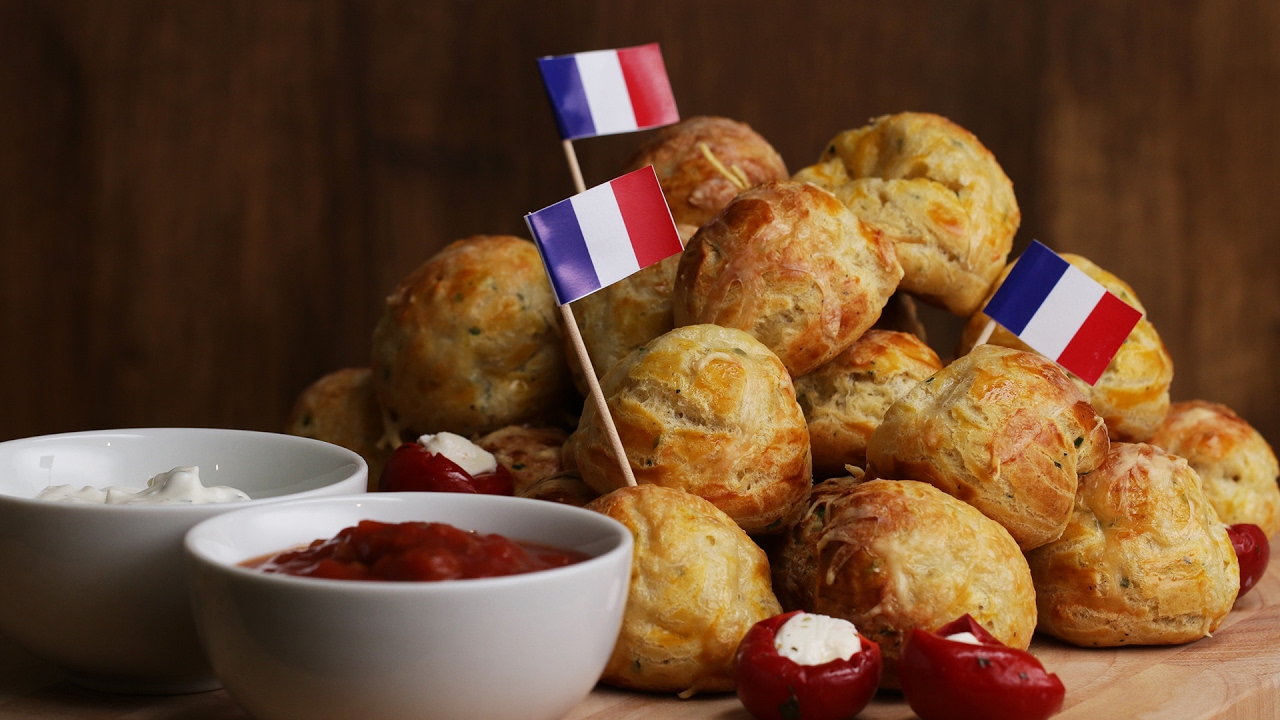 French Cheese Puffs (Gougeres)