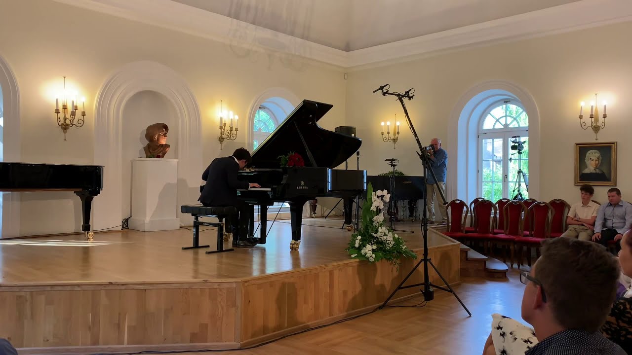 “Die Fledermaus” Grunfeld/Strauss - George Harliono piano, live in Duszniki Poland