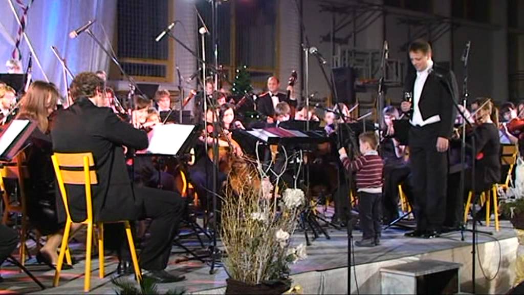 MLADA DIRIGENTA TIM GRDADOLNIK in MARTIN GANTAR, Johann Strauss Sr.: Radetzky March