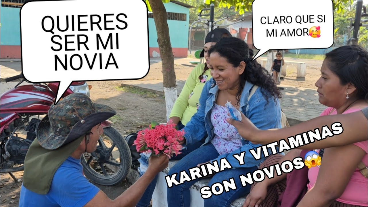 VITAMINAS de rodillas le pide a KARINA que sea su novia