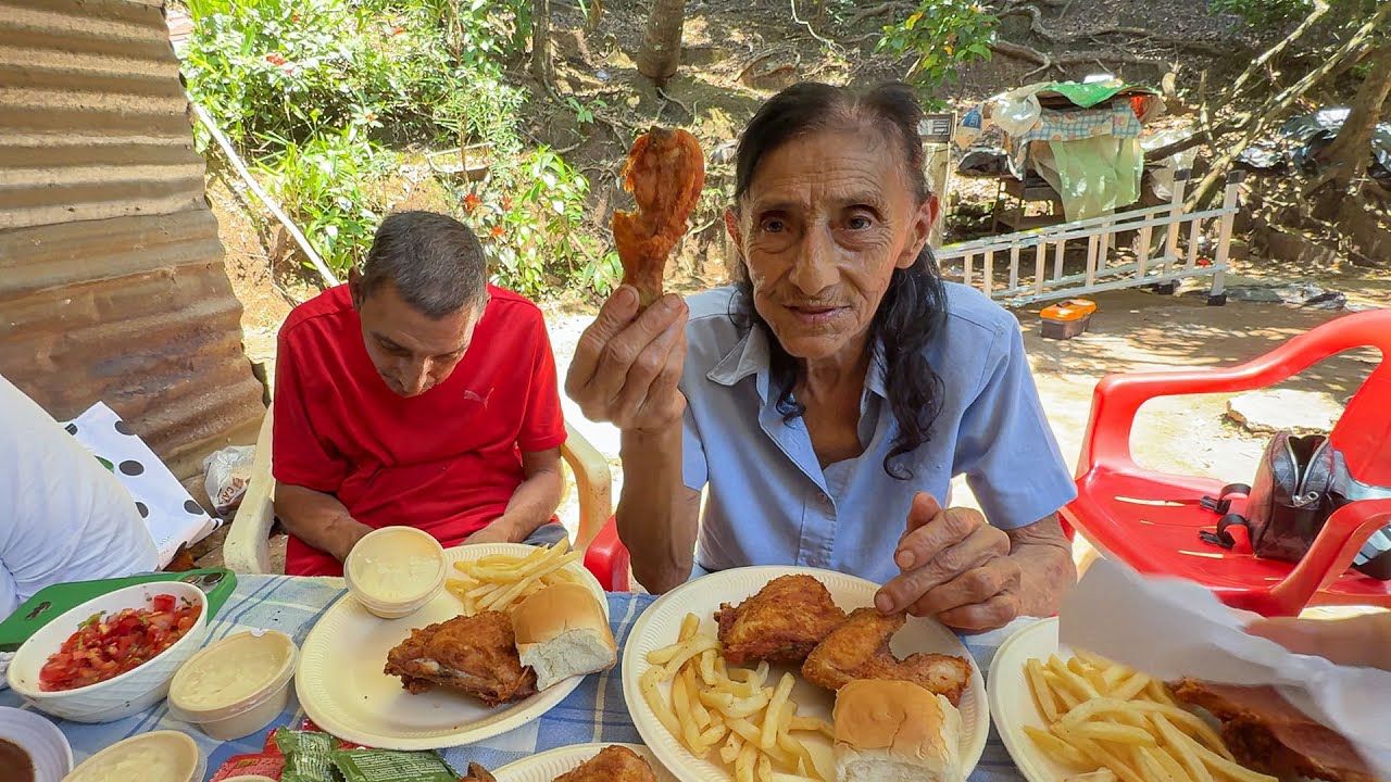 LE LLEVAMOS POLLO CAMPERO A LA ABUELITA ELBA