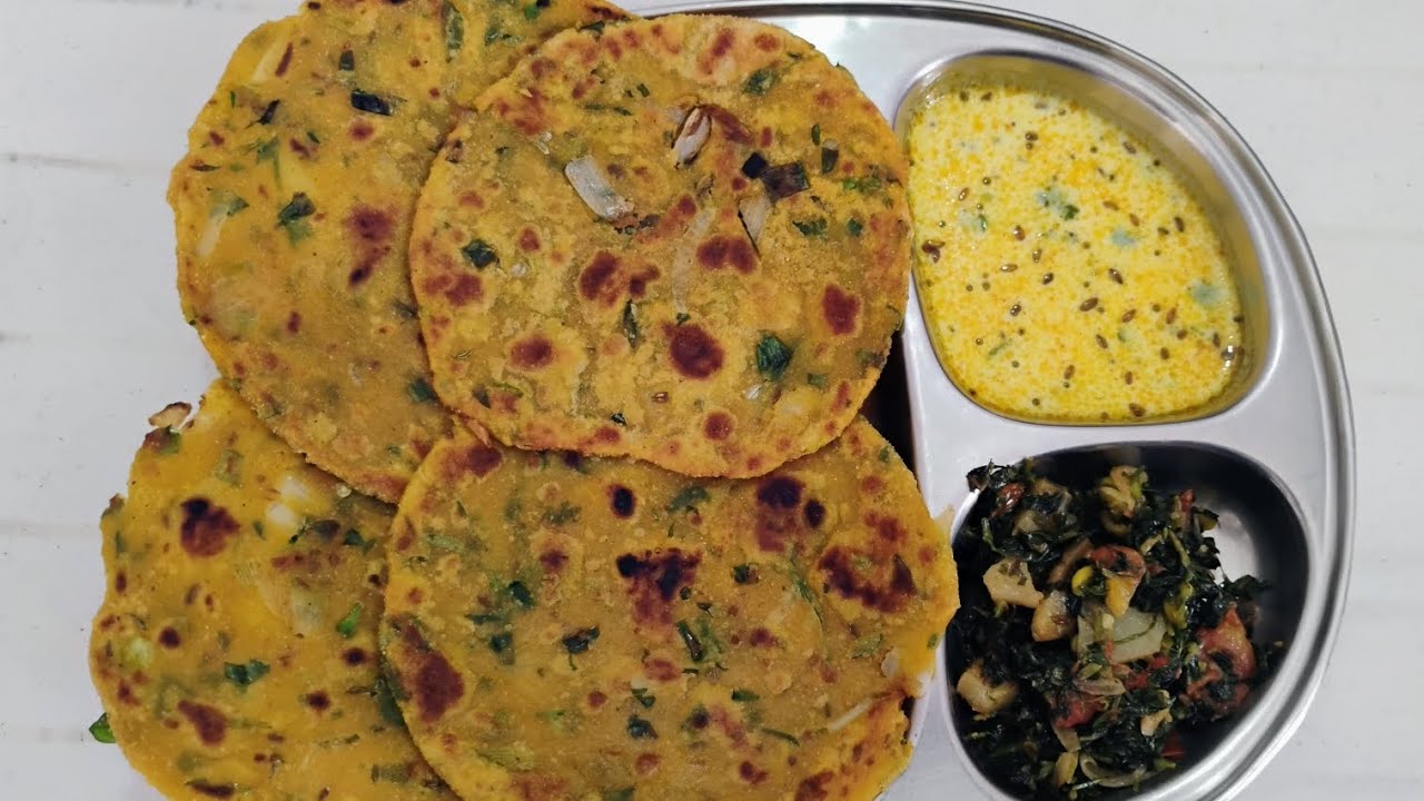 Methi spring onion paratha! Try with methi ki bhaji and curd fry.