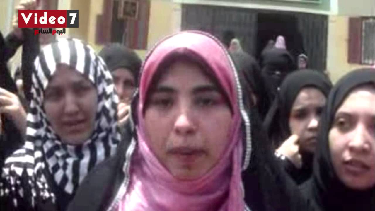 350 طالبة بالمدينة الجامعية بكفر الشيخ يهددن  بالإضراب عن الطعام