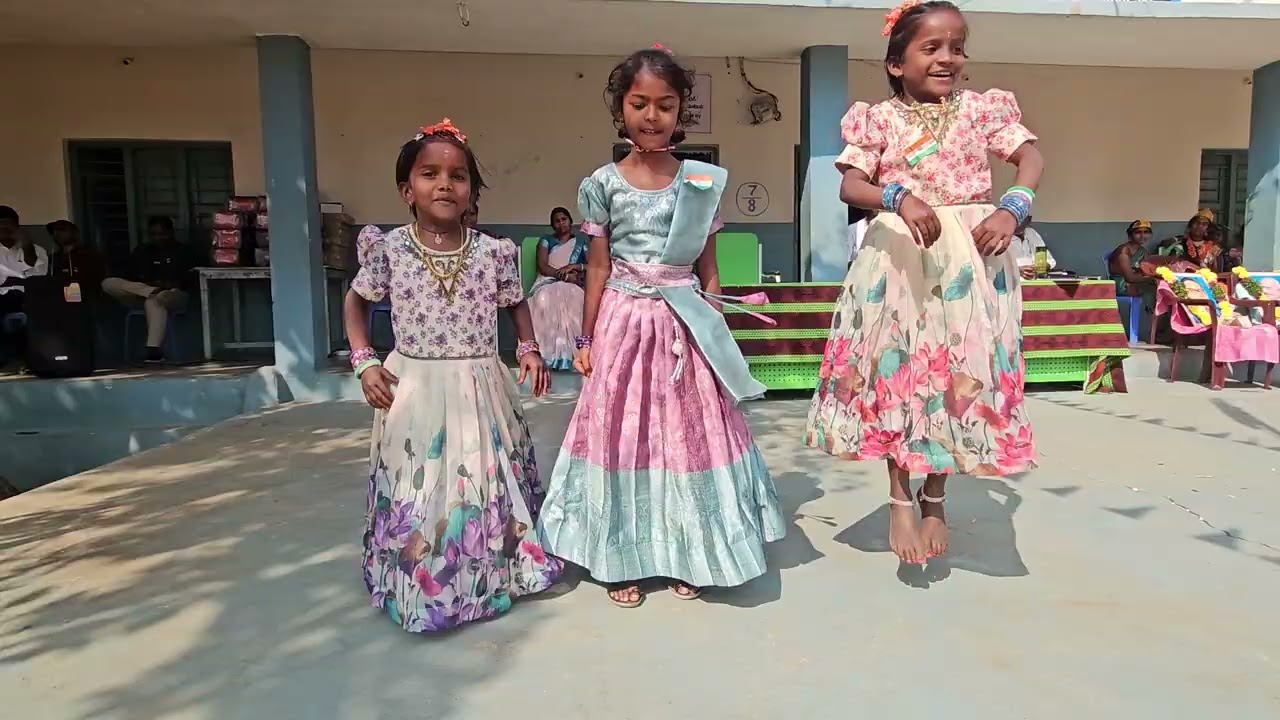 Clap your hands rhyme performed by students  MPPS Mirzapur Kosgi