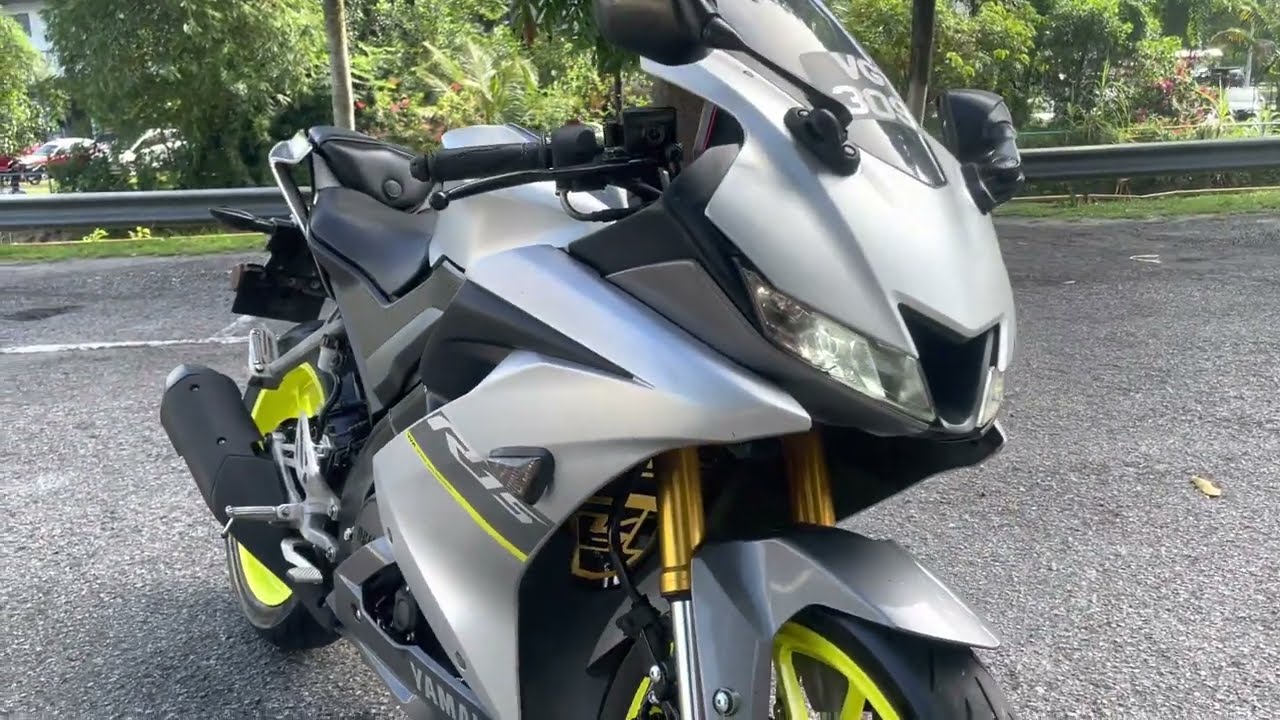 Yamaha R15 (2021) walkaround - Matte Silver