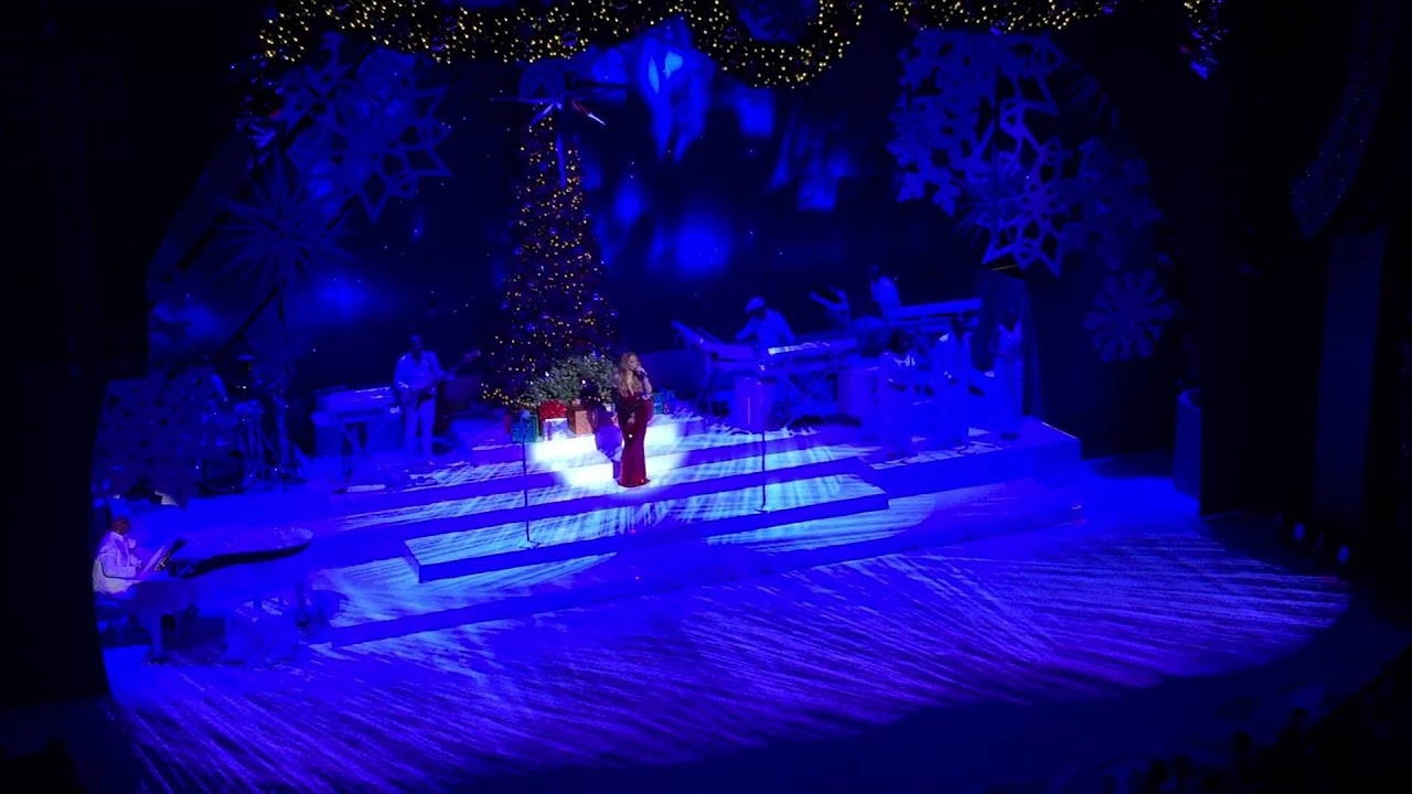Mariah Carey - O Holy Night - Live At The Beacon Theater - 2014