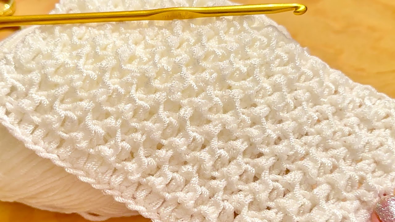 Unique Very Easy Crochet sewing pattern baby blanket consisting of two rows for beginners