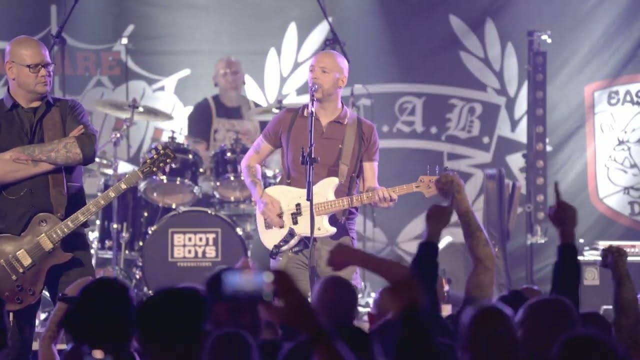 Eastside Dogs - Dogs from the eastside (Official Live Music Video)