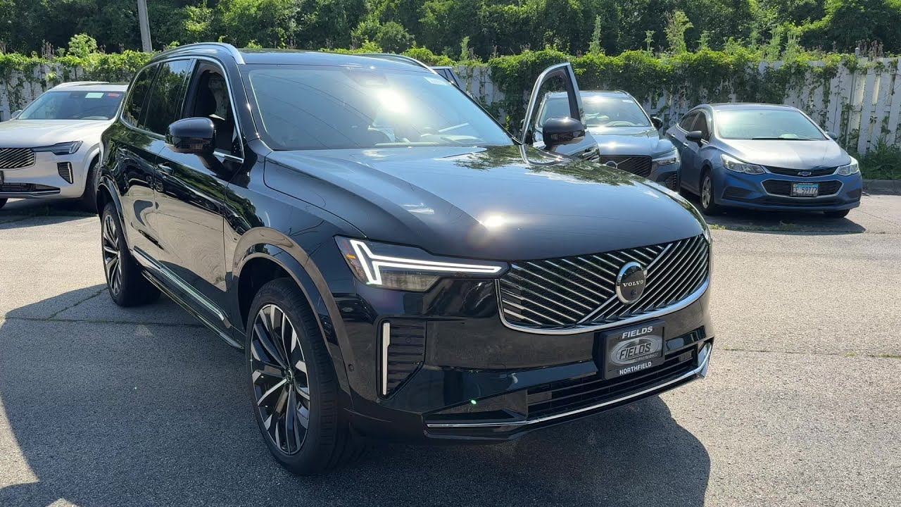 2026 Volvo XC90 Ultra Highland Park, Evanston, Deerfield, Lake Forest, Winnetka, IL