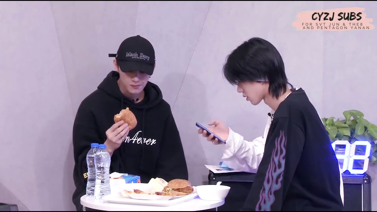 [ENG SUB] 潮音战纪 Chao Yin Zhan Ji/CYZJ - Jun and Minghao have a meal before practice (SVT Jun&The8)