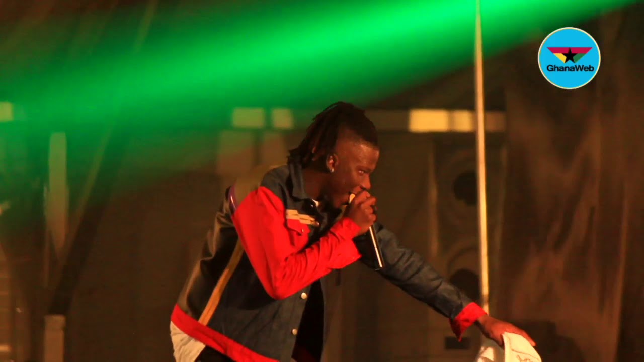 Militants dance to  Stonebwoy's Bhim Nation at his concert