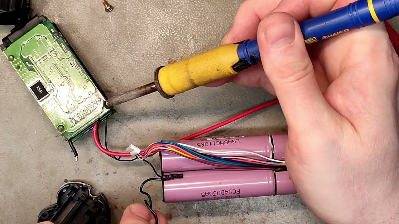 Inside @ 9 year old Vanmoof Electrified S battery made by Darfon