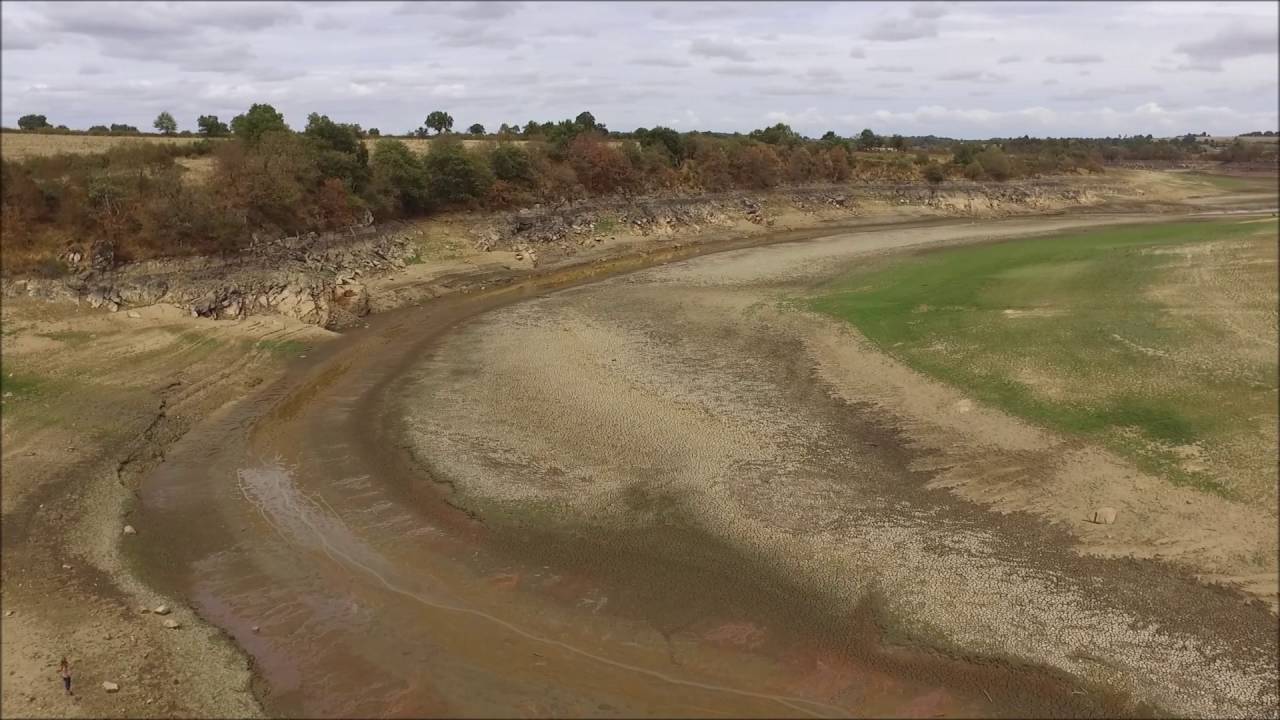 Lac de cébron vide