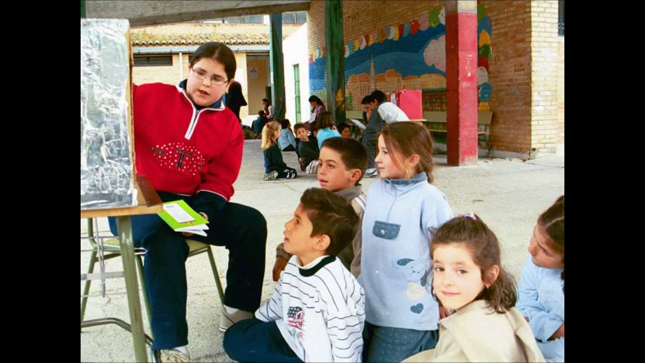 Pinos Puente Cuentacuentos y juegos en el Colegio las Angustias
