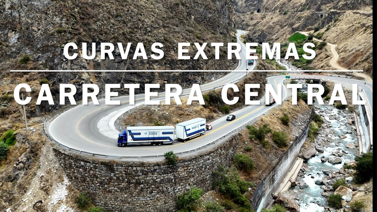 Curvas peligrosas camino a las montañas de los Andes Peruanos 🇵🇪
