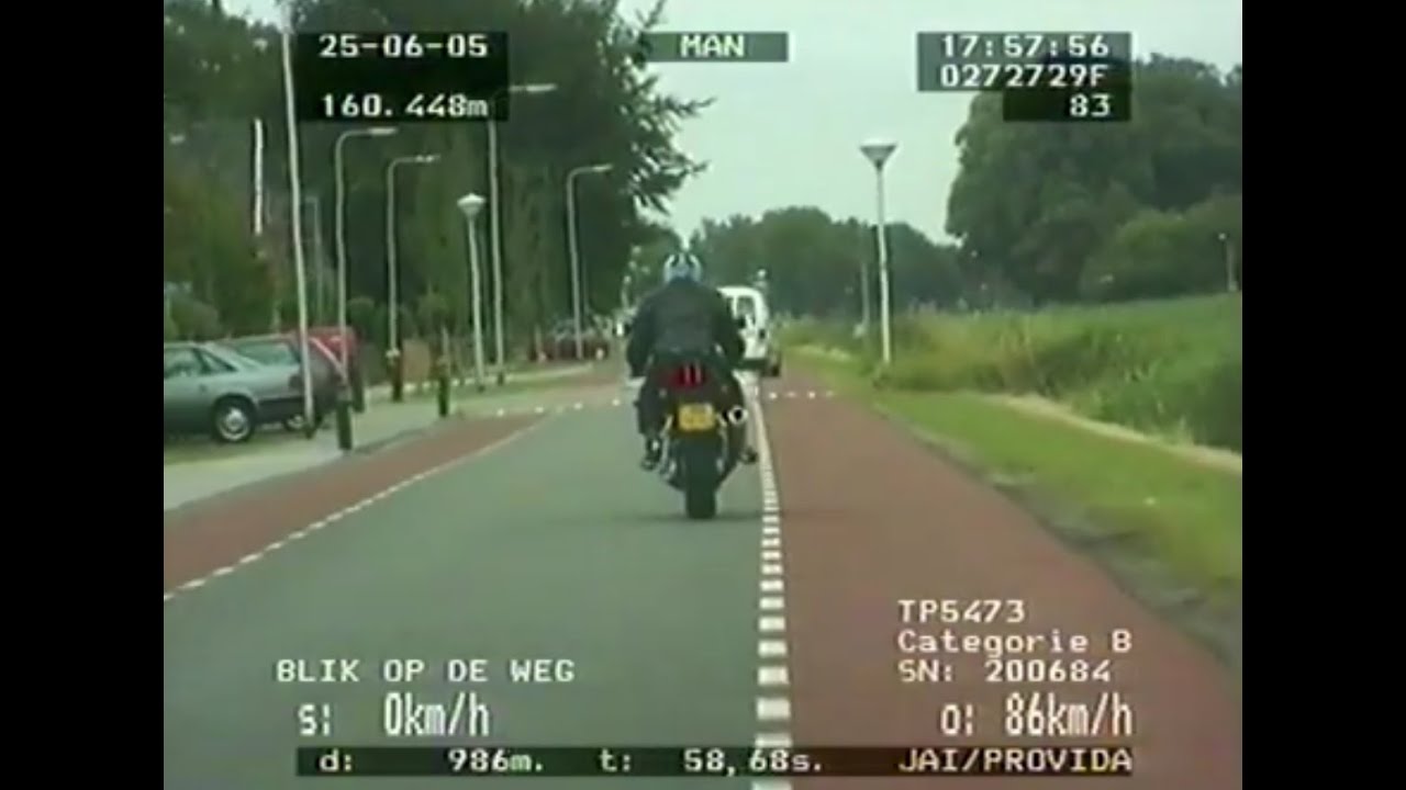 Blik op de Weg OFFICIAL - Fragment Motorrijder op leeftijd