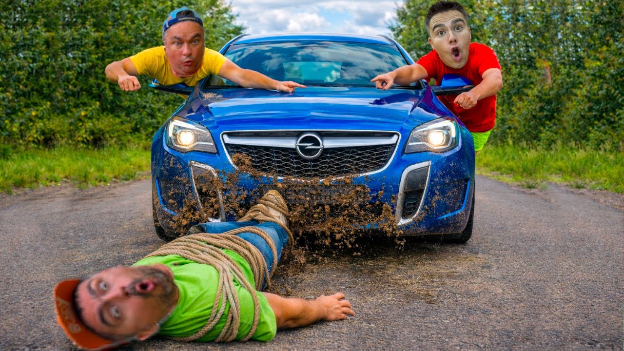 Я за рулём Camaro в автосервисе против моей семьи за рулём Opel Insignia OPC в забавной гонке - Л...