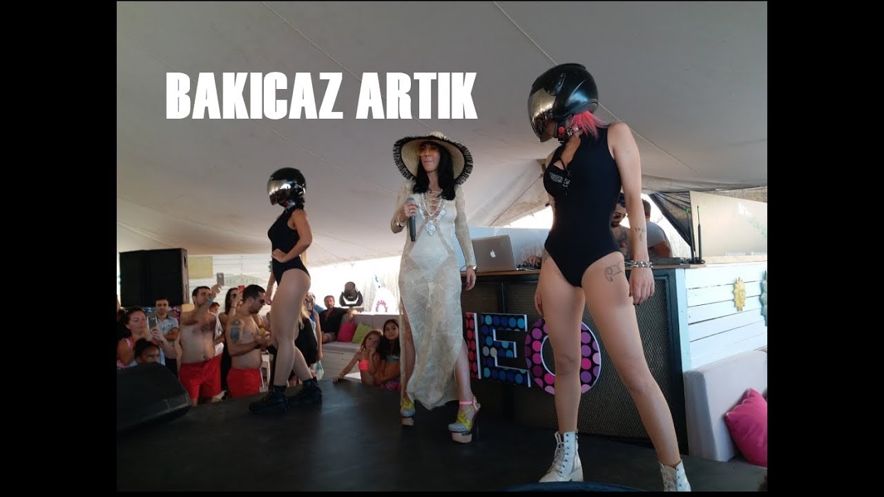Hande Yener - Bakıcaz Artık Live (Neo by Hande Yener Çeşme)