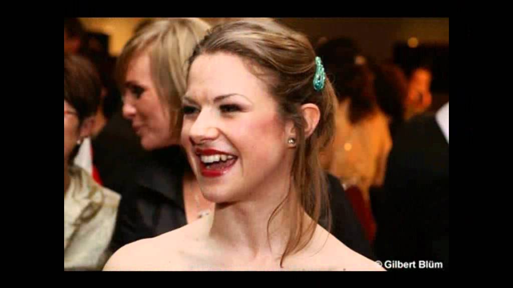 JENNY AND EMMA TE AMO