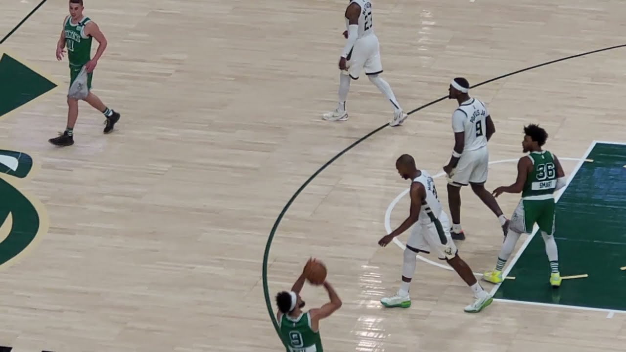 MILWAUKEE BUCKS vs. BOSTON CELTICS @ FISERV FORUM || APRIL 7,2022