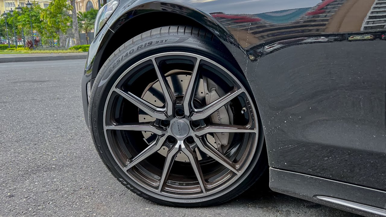 Mercedes C300 AMG - Upgraded 19'' Vossen Hybrid Forged Wheel HF-3 & Pirelli P Zero Tires