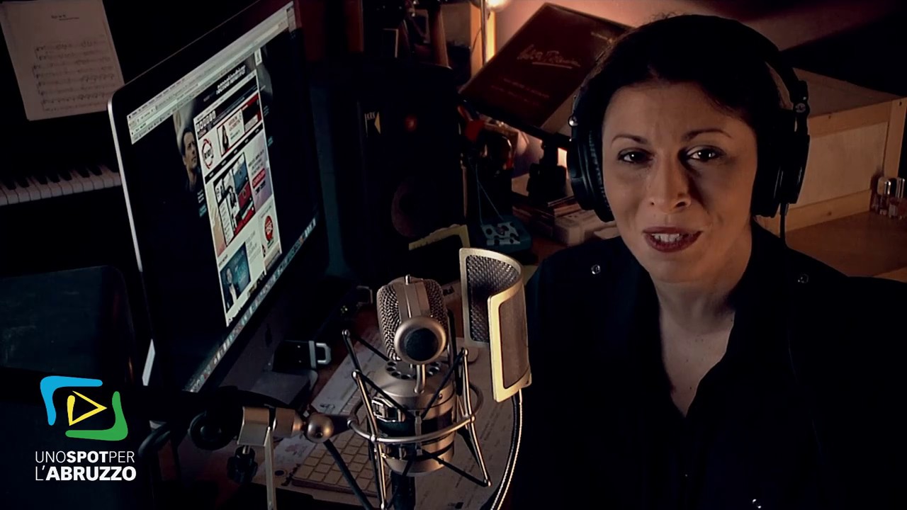ILARIA CAPPELLUTI (SPEAKER RADIO R101) - Uno Spot Per L'Abruzzo