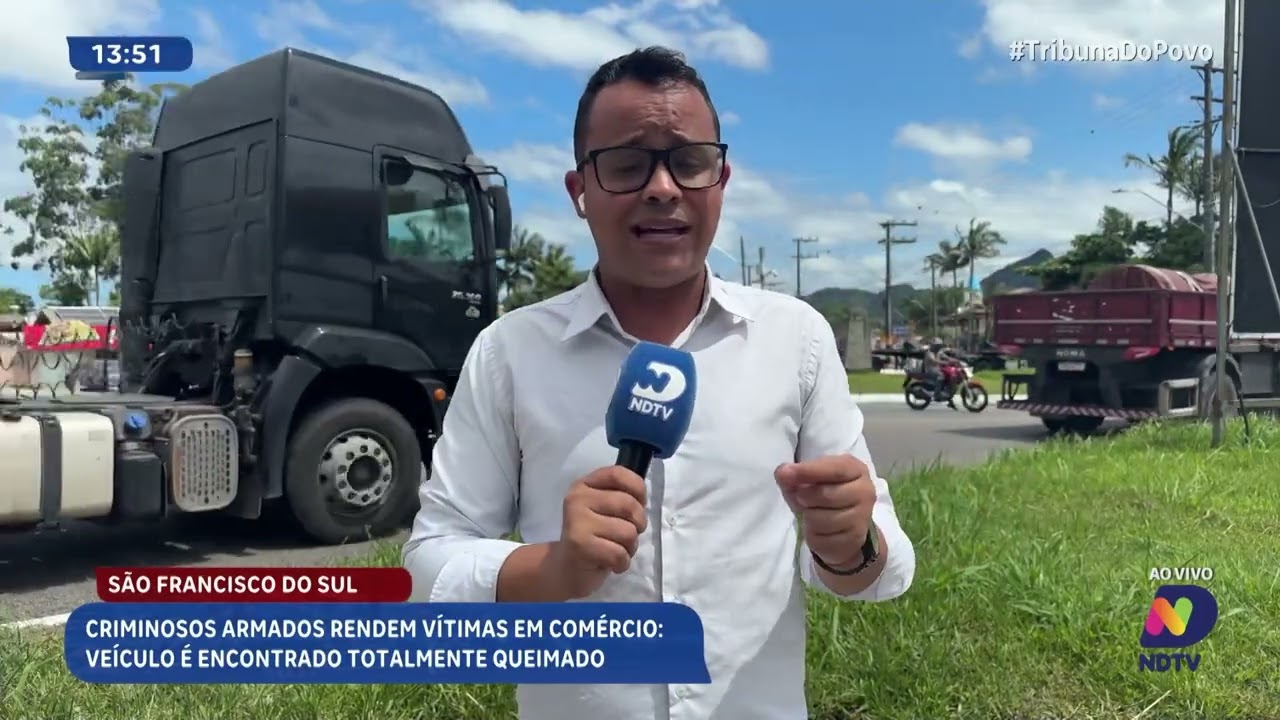 Criminosos armados rendem vítimas em comércio: veículo é encontrado totalmente queimado