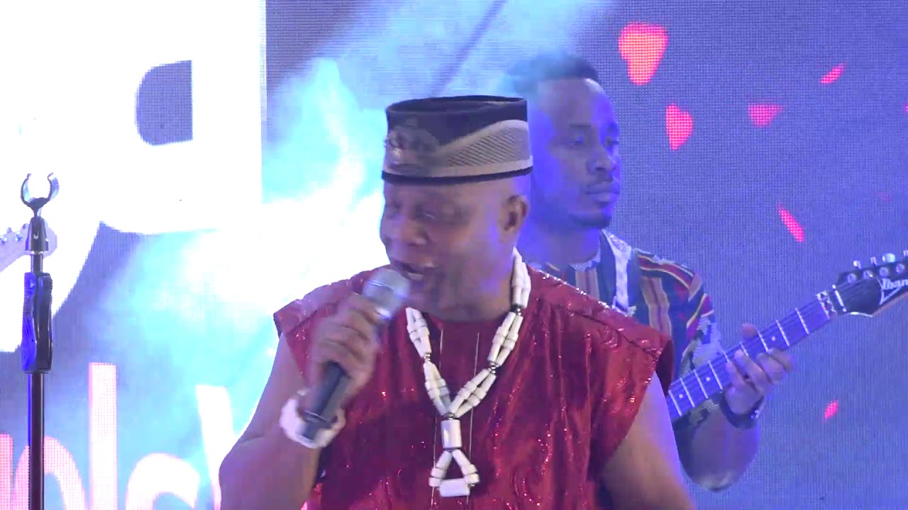 how Legendary Bright Chimezie killed the stage performance..