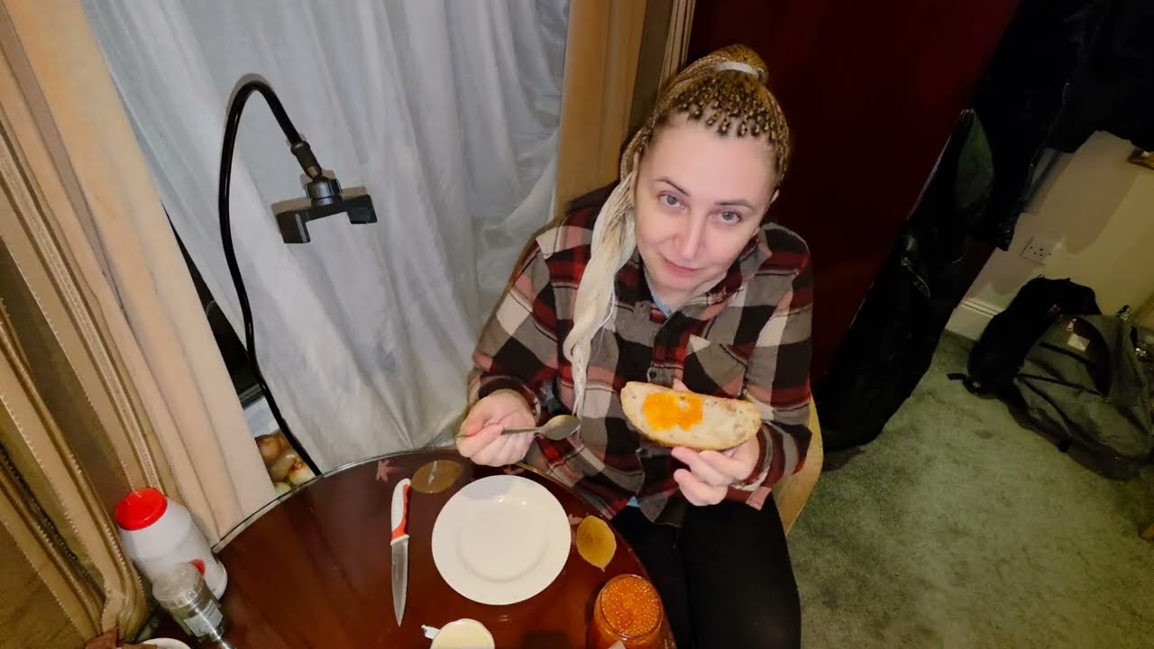 НАМАХАЛИ З ІКРОЮ😳. НЕ КУПУЙТЕ ЦЮ ІКРУ! ЯК НАС НАДУРИЛИ З ІКРОЮ З УКРАЇНИ ВІД ПЕРЕВІЗНИКА? 