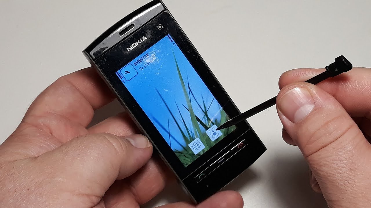 Nokia 5250 мультимедийный смартфон от  Nokia на базе Symbian 9.4 за 115 евро