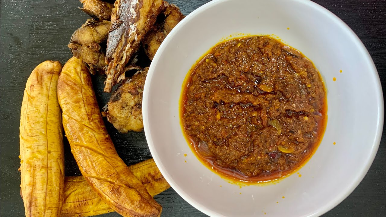 Grilled Plantains and Fried Mackerel Fish Sauce: An African Specialty