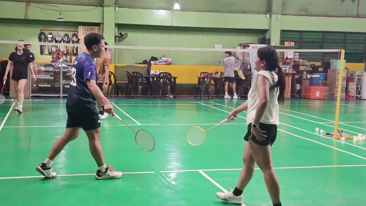 Badminton Doubles Queueing in Taytay Aerodome Badminton Court 