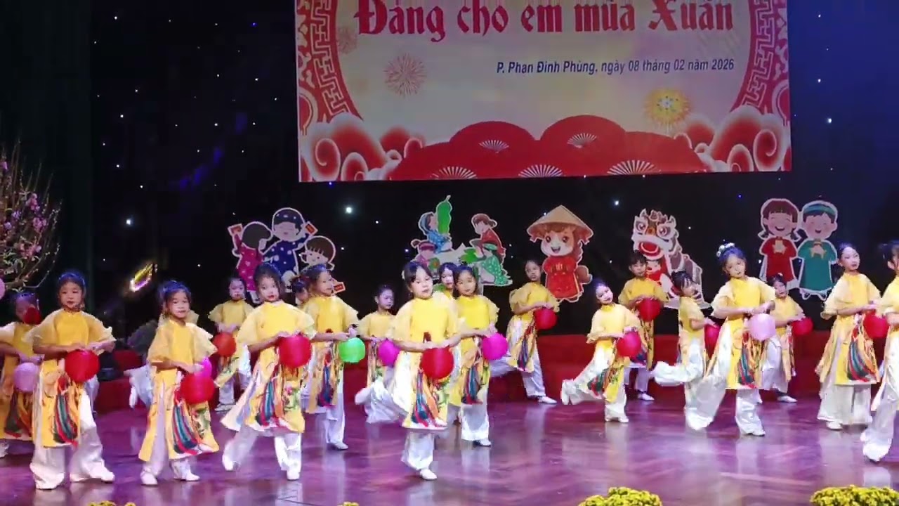 Tuệ Anh biểu diễn chương trình nghệ thuật Đảng cho em mùa Xuân 8/2/2026