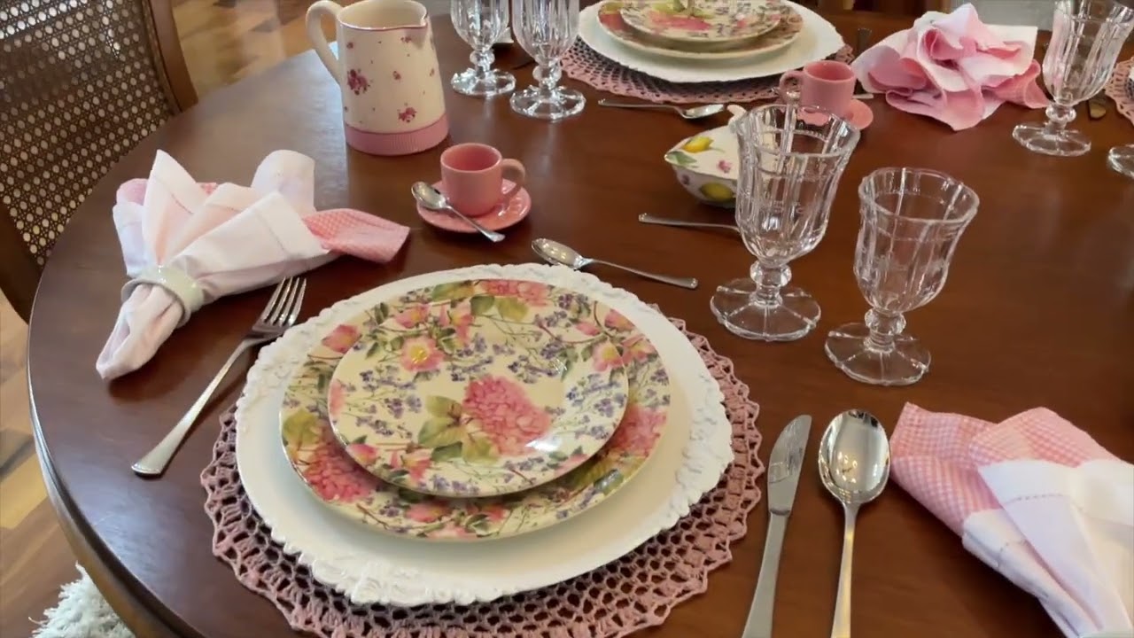 VLOG 9 - MESA POSTA ROSA EM CAMPOS DO JORDÃO + RECEITA DE TORTA DE ESCAROLA