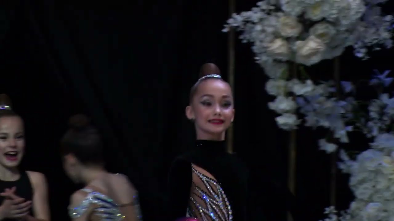 Данюк Злата 2012 м'яч
