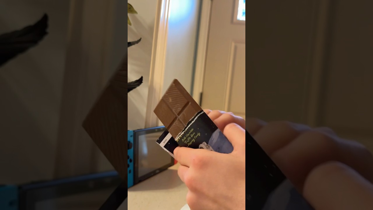 TRYING A MOON ROCK POPPING CHOCOLATE BAR!!
