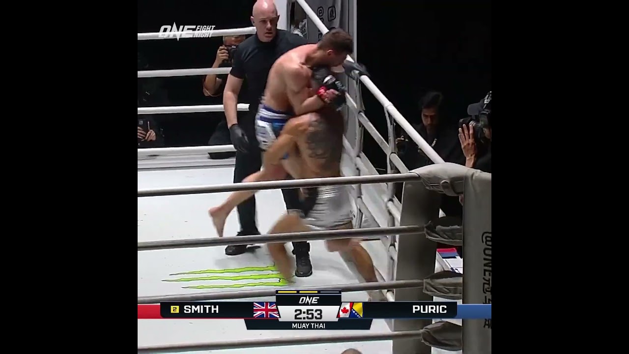 Jacob Smith and Denis Puric throw down ⚔️ #ONEFightNight21