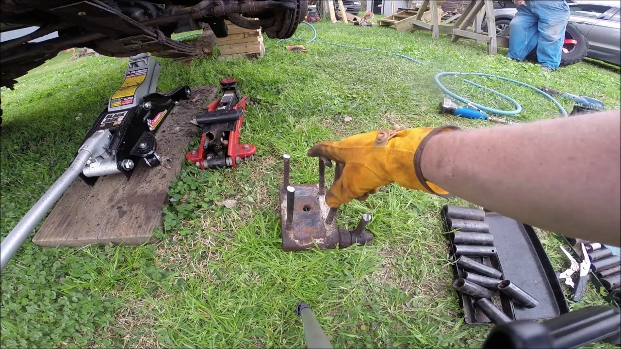 Rough Country 4" Lift install 1993 Jeep Wrangler YJ - Front Suspension