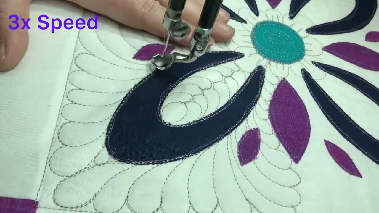 Quilting ​⁠the Baltimore album block from @sondrasa for the Sprout 2025 quilt