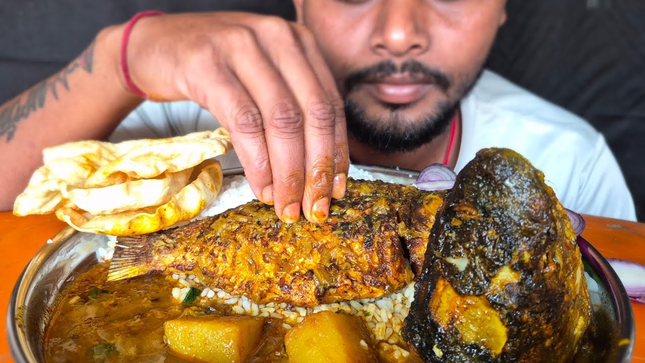 SPICY FISH HEAD CURRY AND RICE  EATING#odiavlog #mukbang #foodie #trending #indiancuisine #viral 