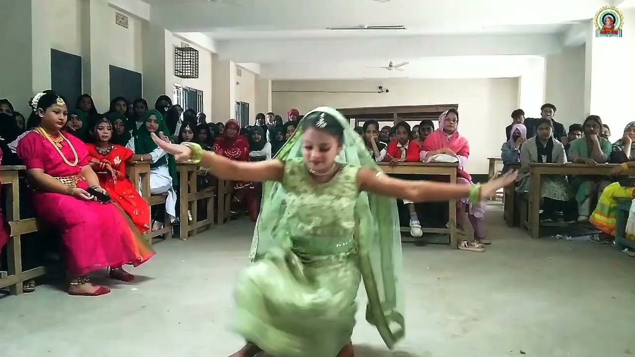 ঝুমুর ঝুমুর নুপুর বাজে মন মেলেছি পাখনা || Jumur Jumur nupur baje || #dance #viraldace