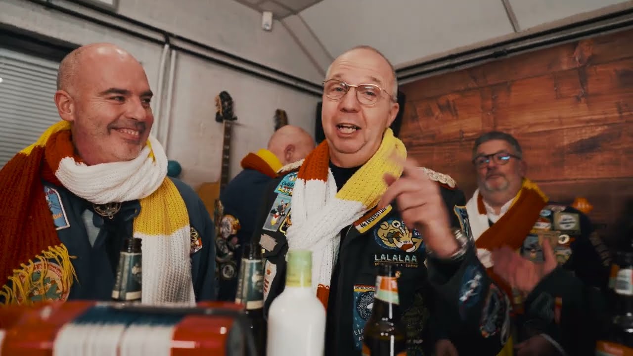 Oeteldonksche Vriendenclub van Elluf - KNILLIS!