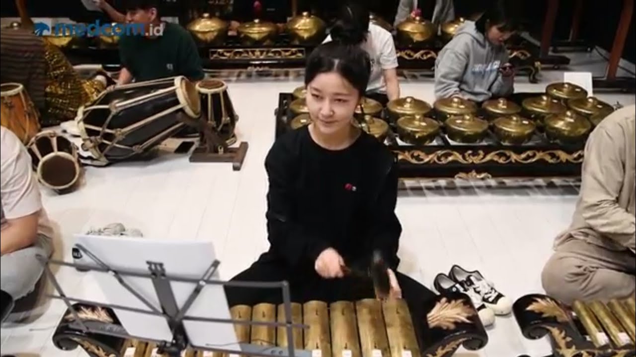 Melihat Asyiknya Mahasiswa Korea Belajar Gamelan | K-Story with Tami