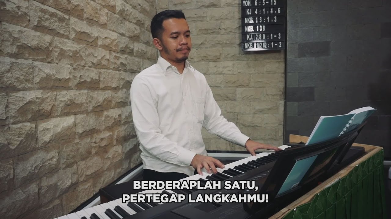 NKB 230 - Berderaplah Satu
