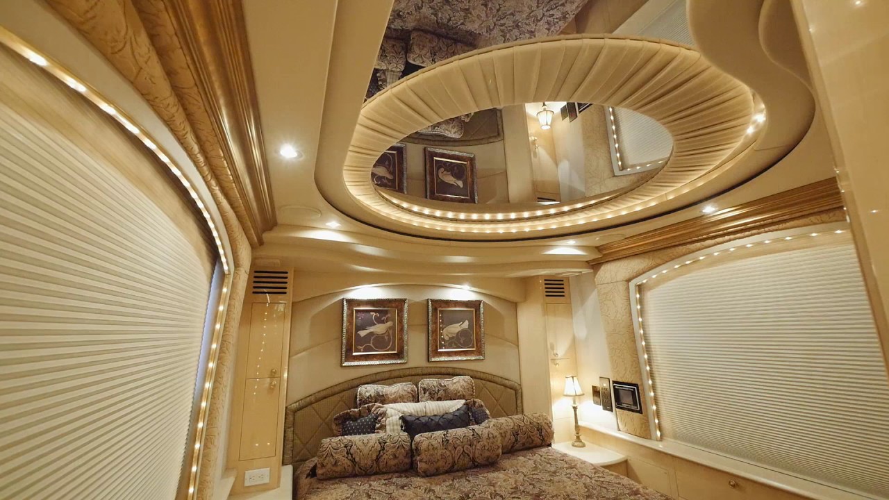 2000 Prevost H3 45 Liberty Coach at Olympia Luxury Coaches