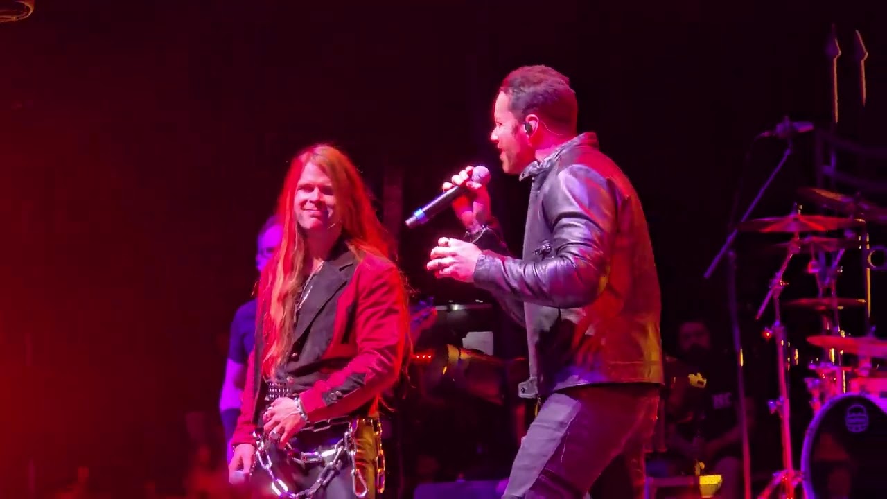 Avantasia - 16. The Wicked Symphony (with Tommy Karevik & K. Leckremo) - Olympia Paris le 16/03/2025
