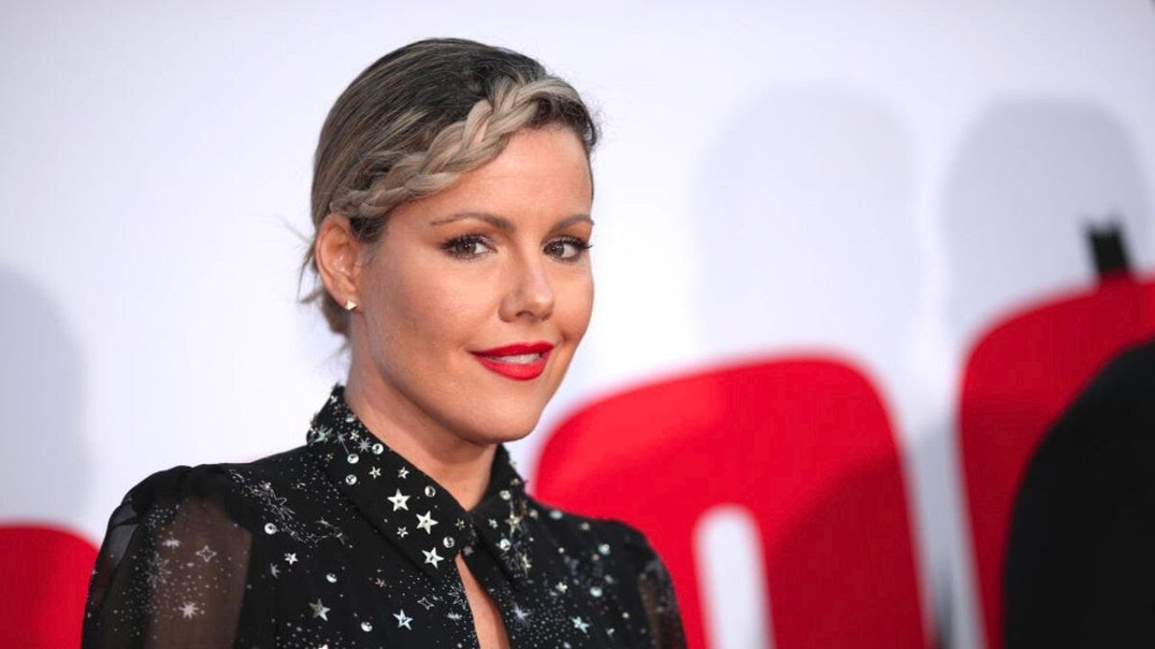 22 Shocking Kathleen Robertson Facts That Will Leave You Amazed! 😱🌟 #KathleenRobertsonRevelations