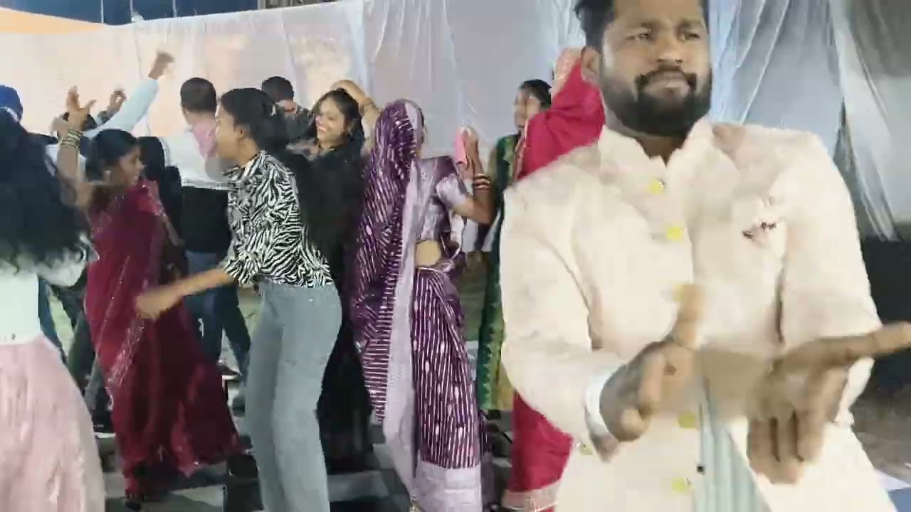 Sadi me maja aay Rajnandgaon mein