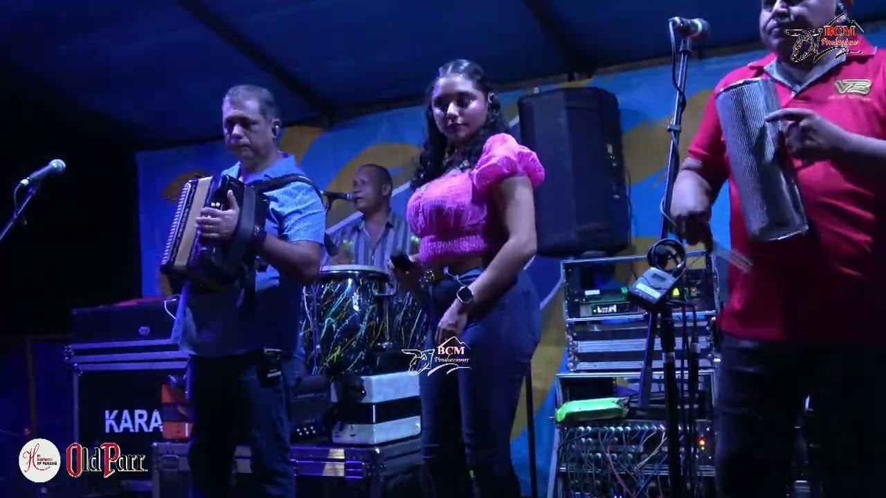 Víctor Bernal en Fiesta en Fiesta de Emmanuel González y Luis Santos 15 sept. de 2025.