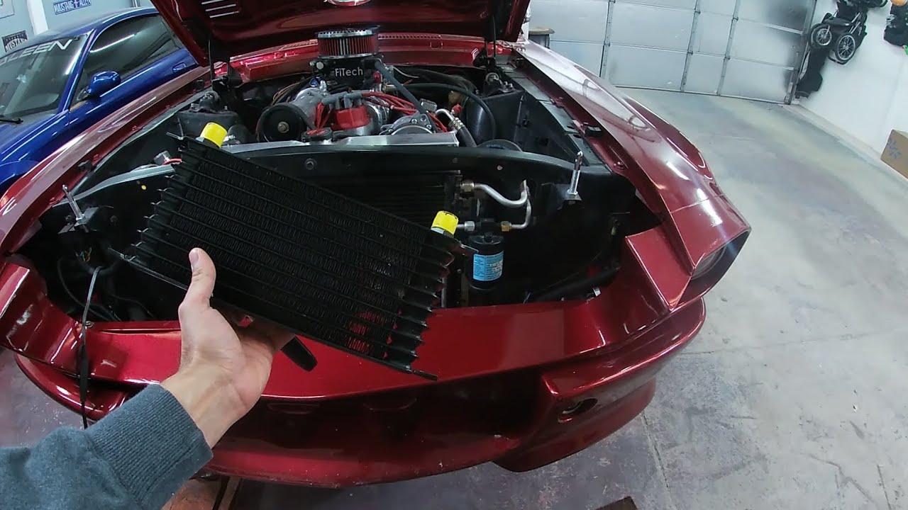 Установка масляного радиатора на Ford Mustang 1967 года.